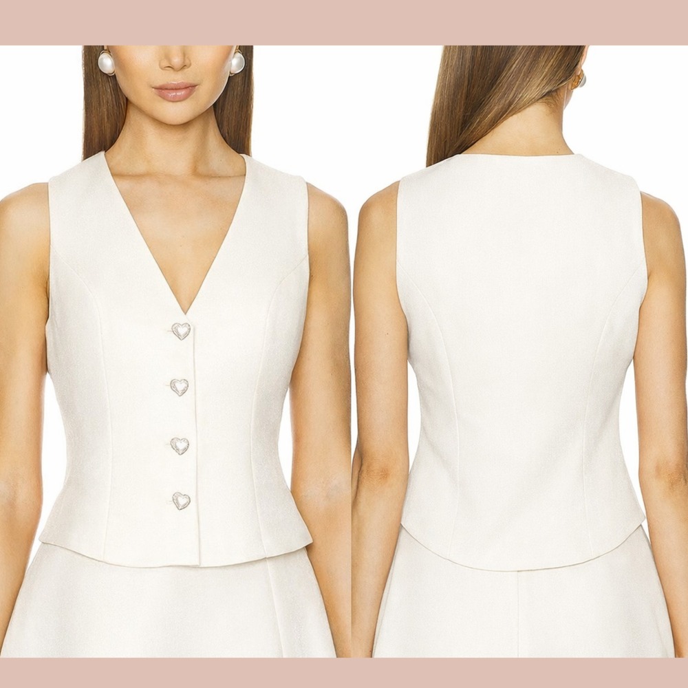 NWT $145 Elliatt [ Medium ] Heart Buttons Buttercup Top Vest in‎ Ivory #U1587